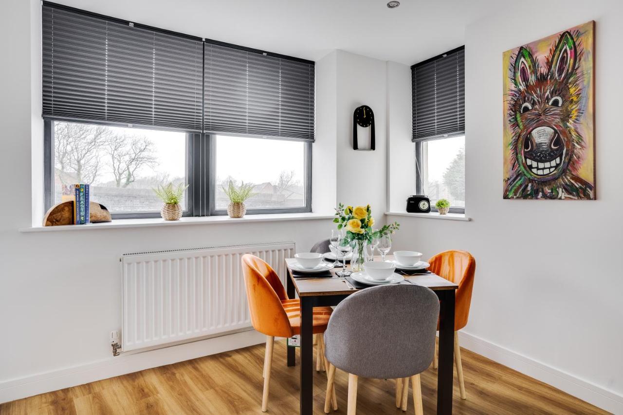 Victoria Home - 2 Bedroom Wi-Fi Parking Workers Hyde Eksteriør bilde