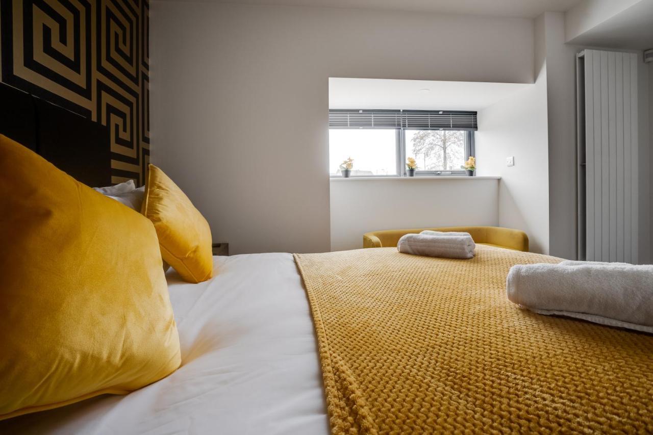 Victoria Home - 2 Bedroom Wi-Fi Parking Workers Hyde Eksteriør bilde