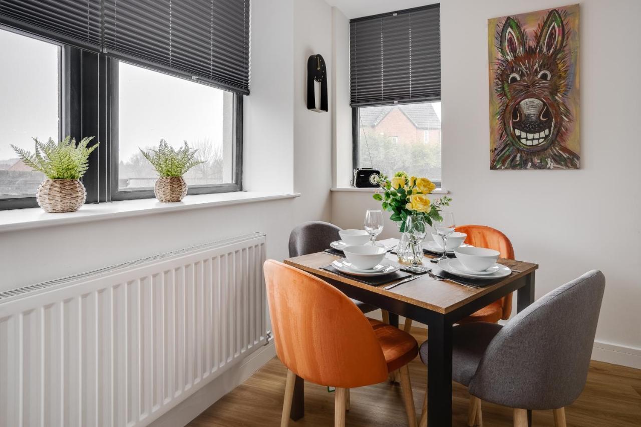 Victoria Home - 2 Bedroom Wi-Fi Parking Workers Hyde Eksteriør bilde